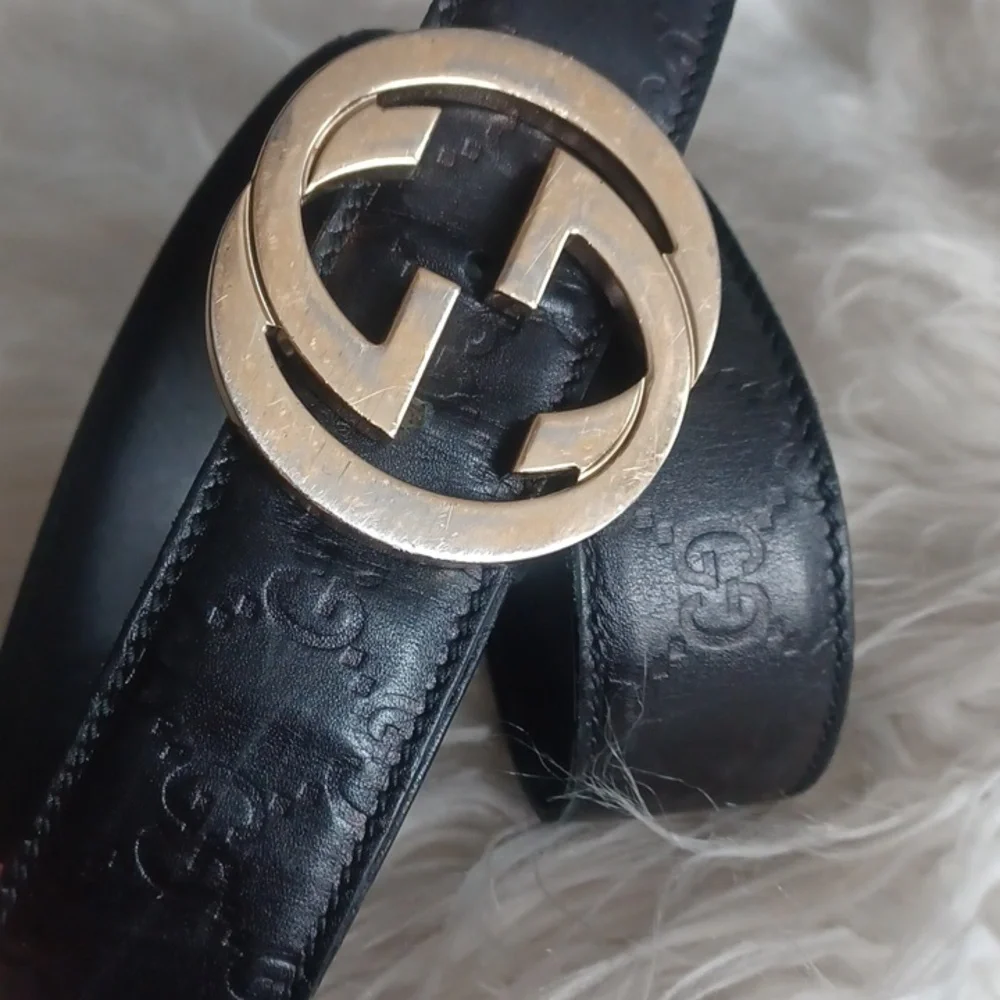 Gucci pre owned